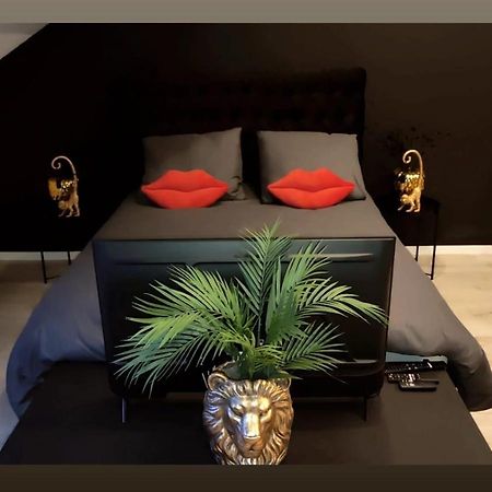 Logement Romantique Et Cosy Charleroi Buitenkant foto